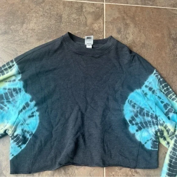 Pink Victorias Secret tie dye crop crew neck sweatshirt - Picture 4 of 8